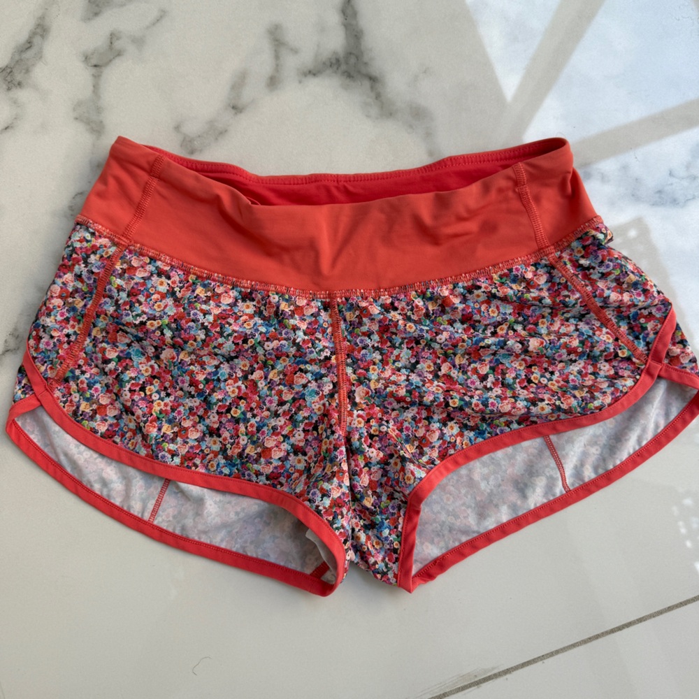 Lulu 2.5” speed short Floral pattern sz 4